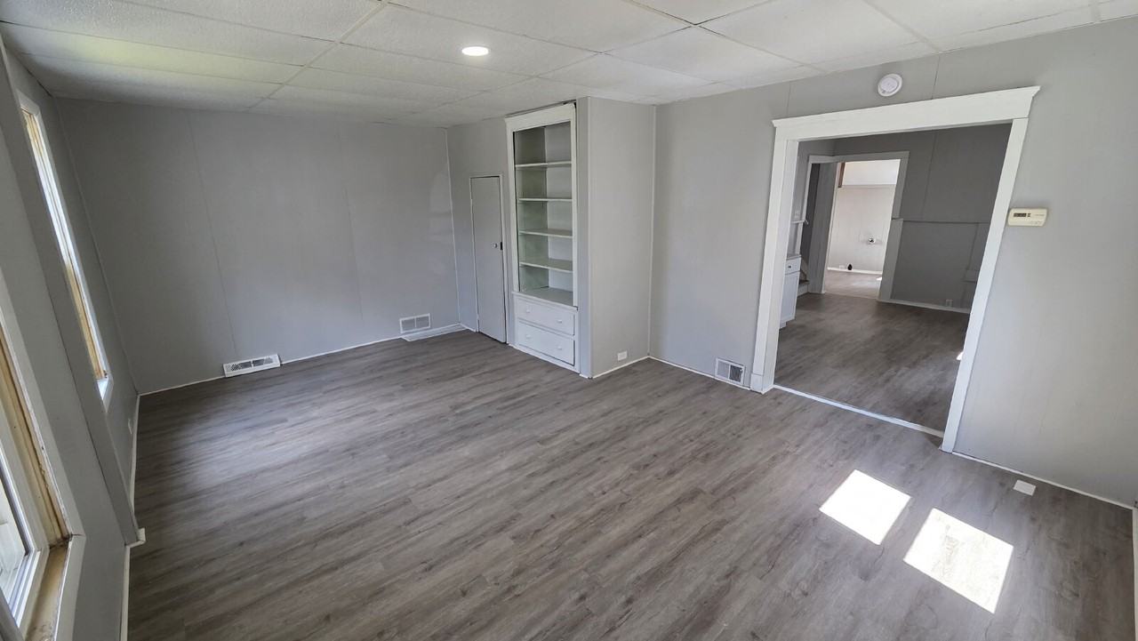 2183 W 81st St - Photo 3 of 13