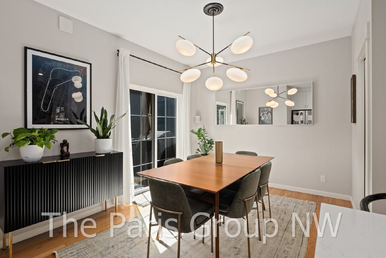 927 4th Ave Ne - Photo 2 of 50