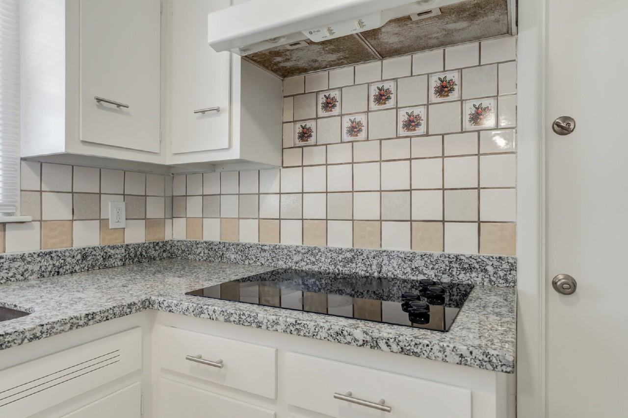 4916 46th St - Photo 7 of 31