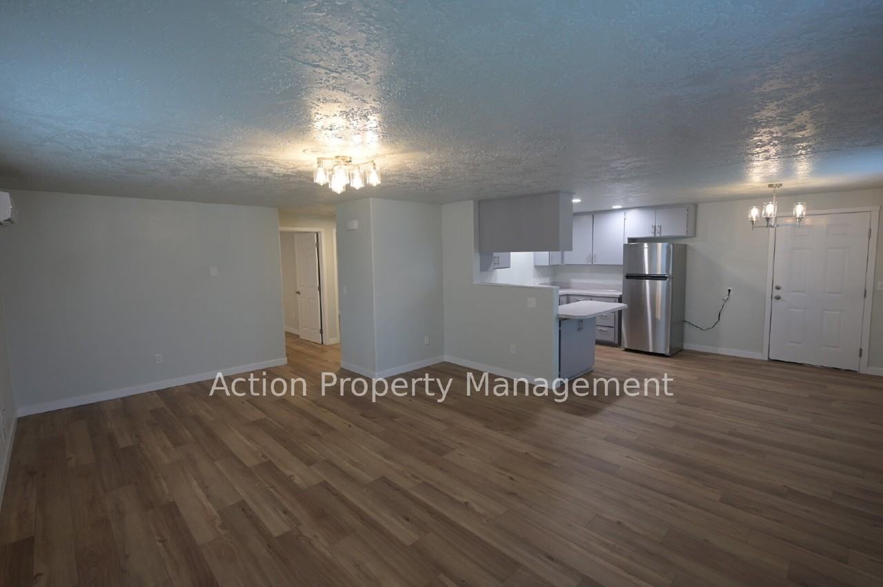 244 W Prairie St - Photo 3 of 20