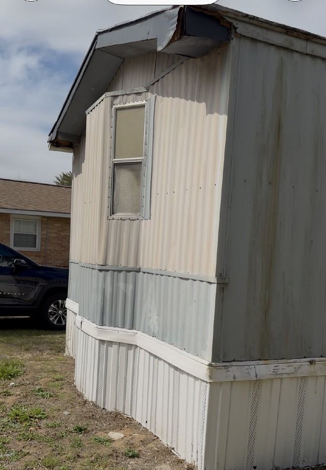 423 Love St - Photo 2 of 50