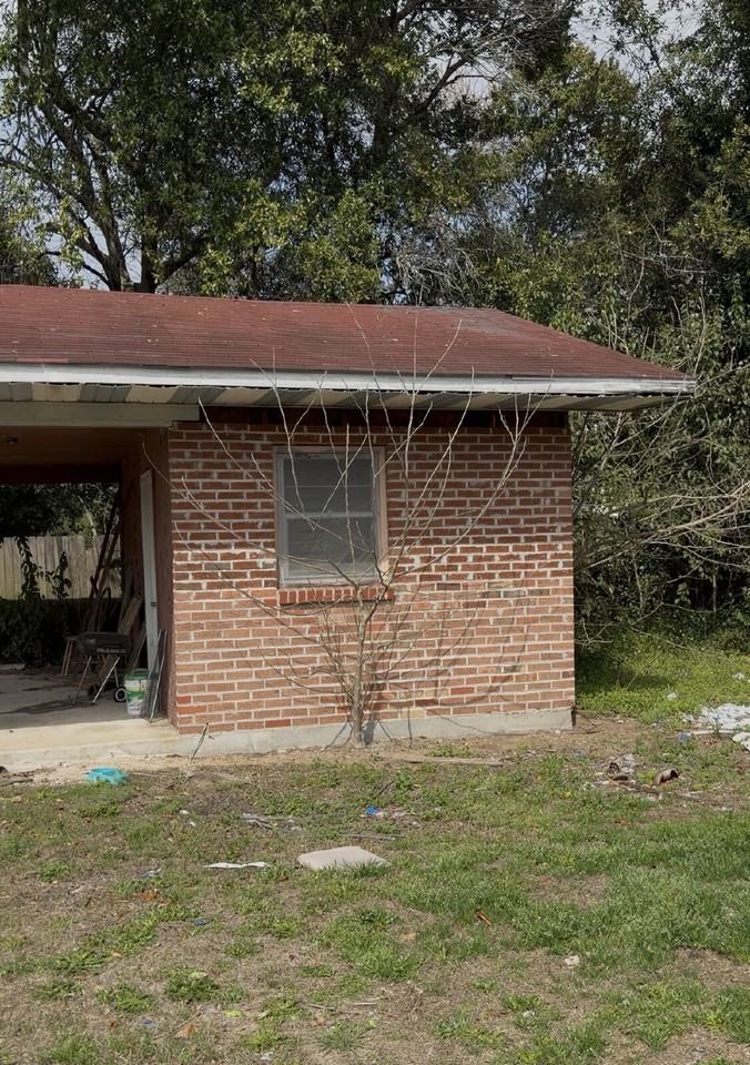 423 Love St - Photo 7 of 50