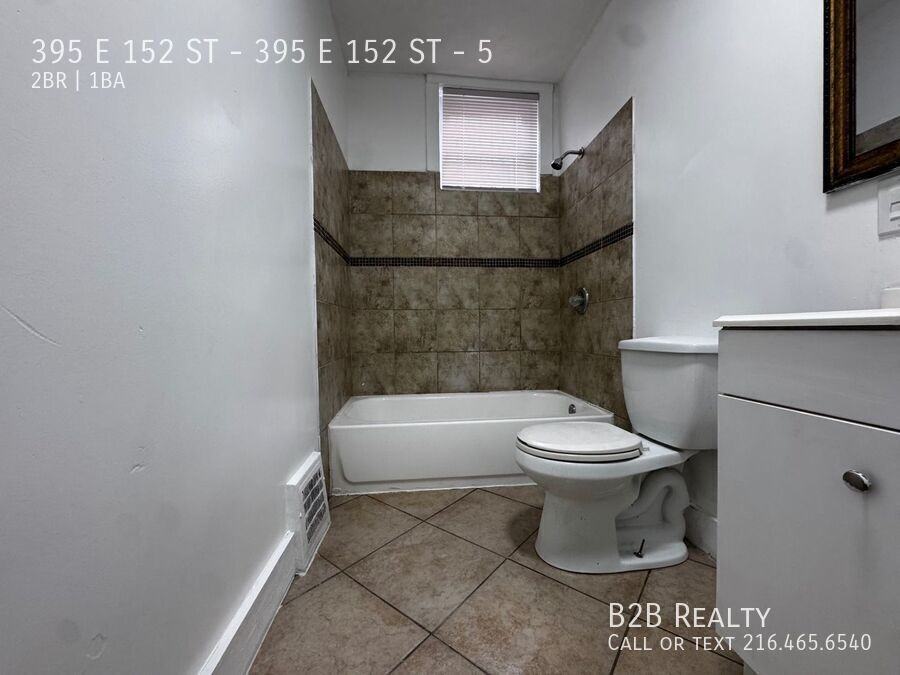 395 E 152 ST - 395 E 152 ST #5 - Photo 5 of 34