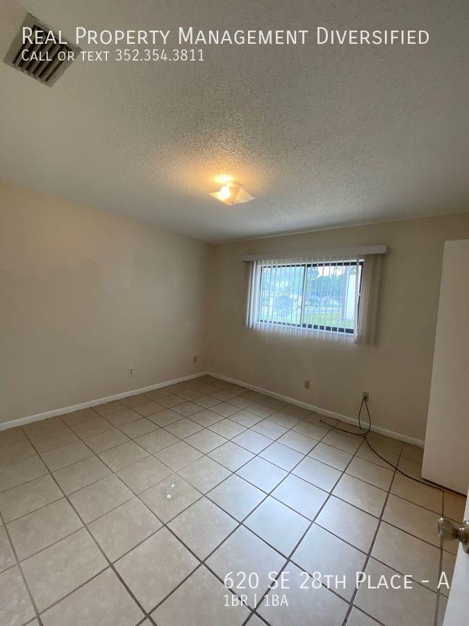 620 Se 28th Pl #A - Photo 4 of 12