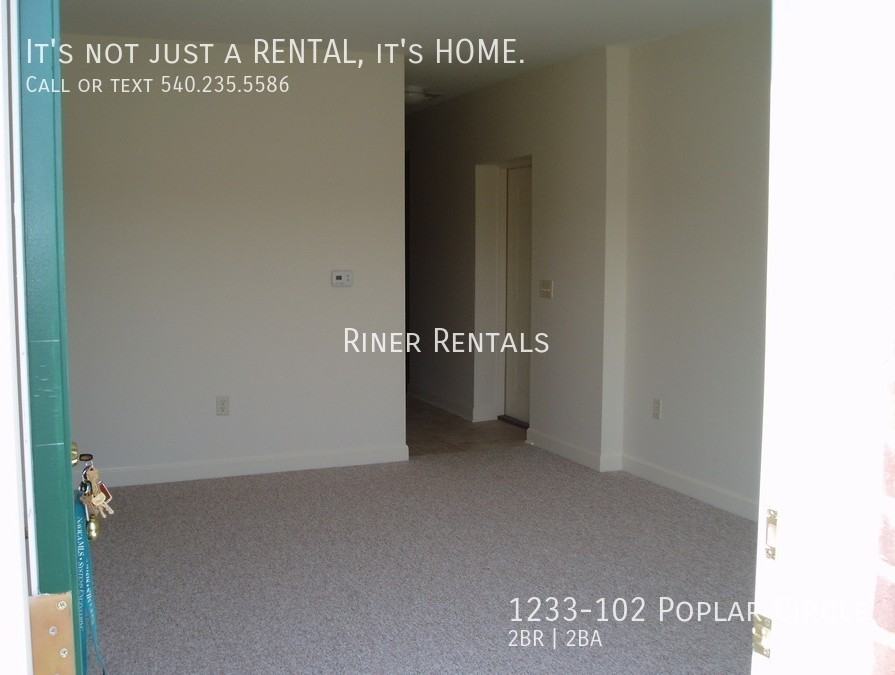 1233 Poplar Cir Apt 102 - Photo 3 of 10