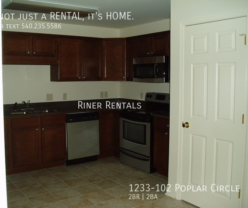 1233 Poplar Cir Apt 102 - Photo 5 of 10