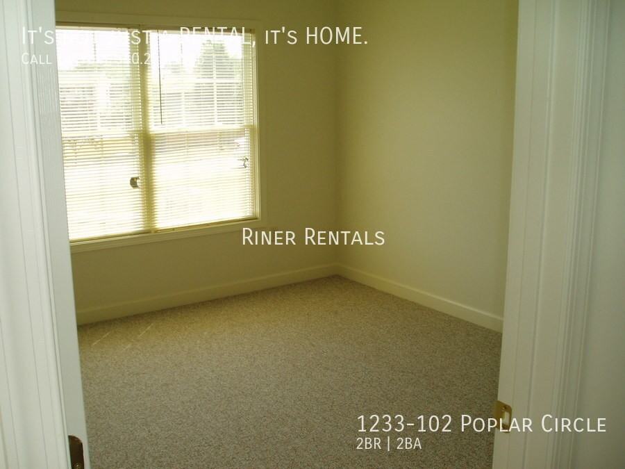 1233 Poplar Cir Apt 102 - Photo 7 of 10