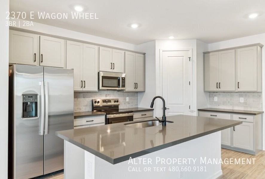 2370 E Wagon Wheel Ln - Photo 4 of 37