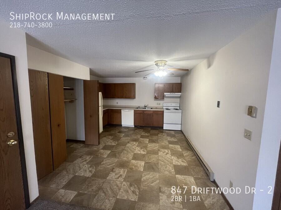 847 Driftwood Dr #2 - Photo 2 of 11