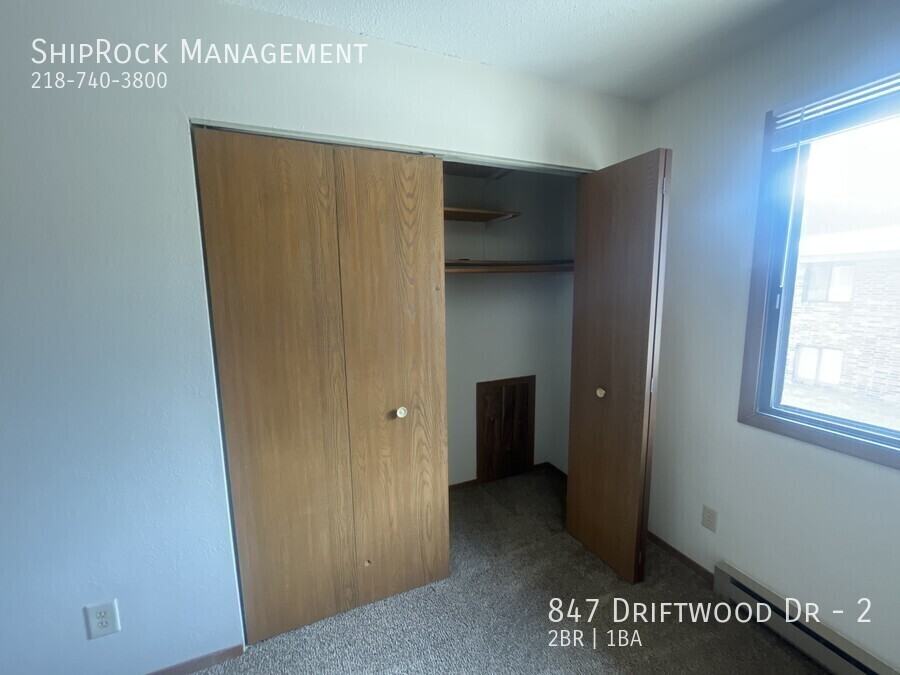 847 Driftwood Dr #2 - Photo 6 of 11