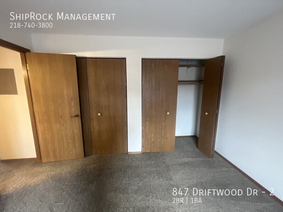 847 Driftwood Dr #2 - Photo 7 of 11
