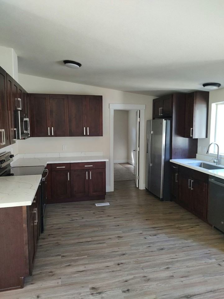 1240 Darrington Street, Unit Mobile Home - Photo 2 of 3