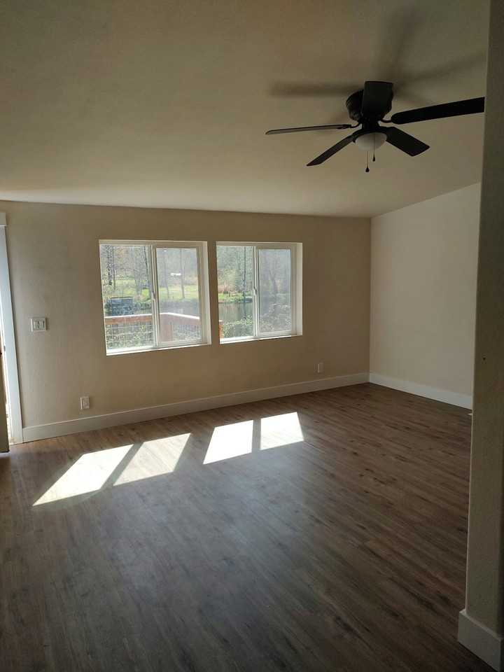 1240 Darrington Street, Unit Mobile Home - Photo 3 of 3