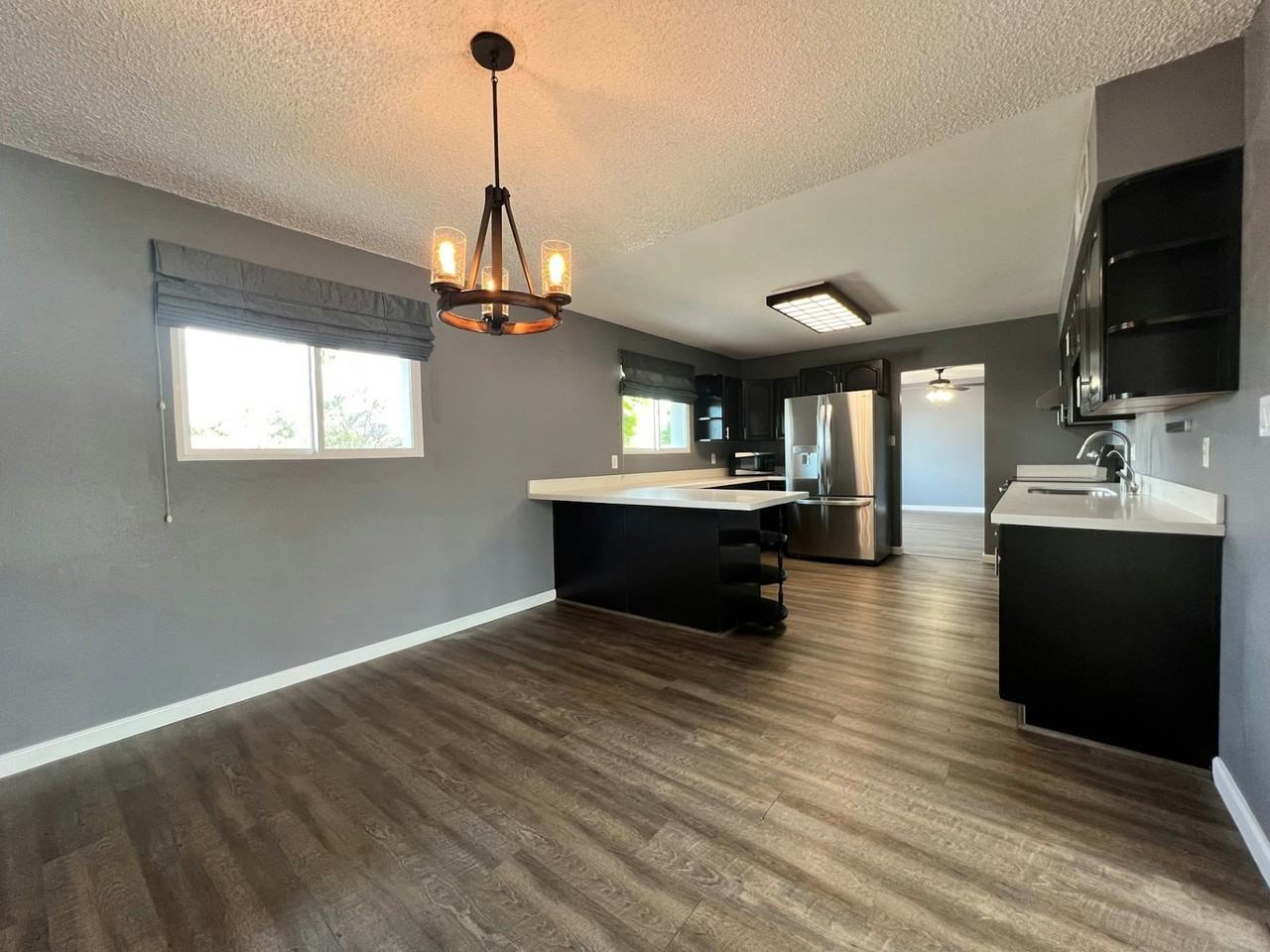 2204 North Normal Avenue - Photo 6 of 23