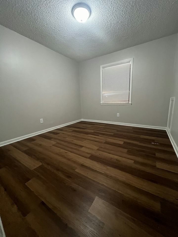 609 Semple Avenue - Photo 7 of 10