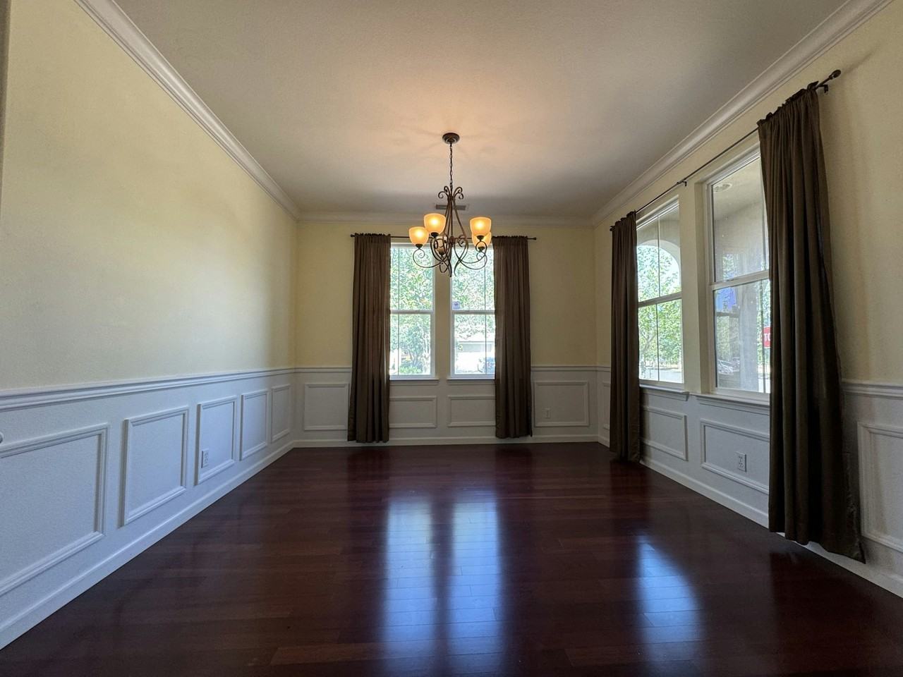 535 West Las Brisas Drive - Photo 3 of 36