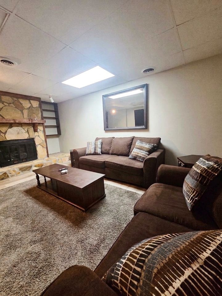 2052 Brook Valley Ct Unit B, Unit B - Photo 2 of 8