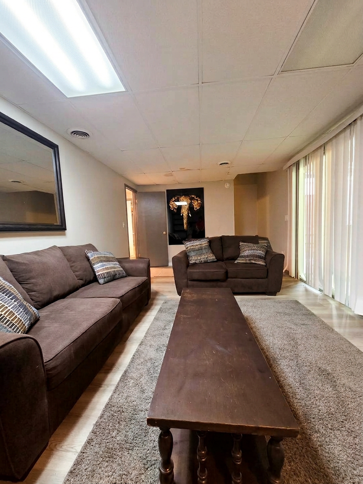 2052 Brook Valley Ct Unit B, Unit B - Photo 3 of 8