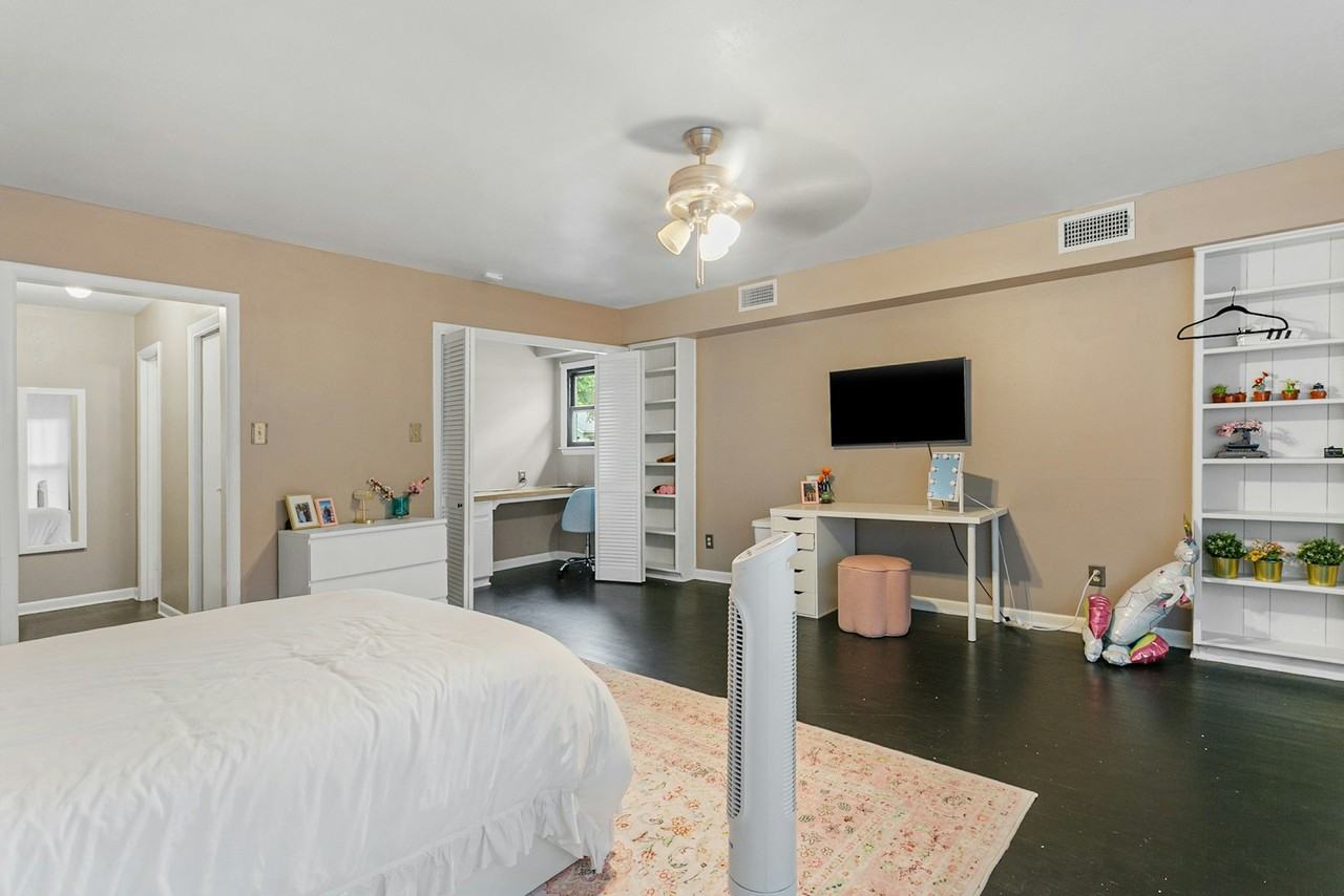 2567 Waits Avenue - Photo 3 of 26