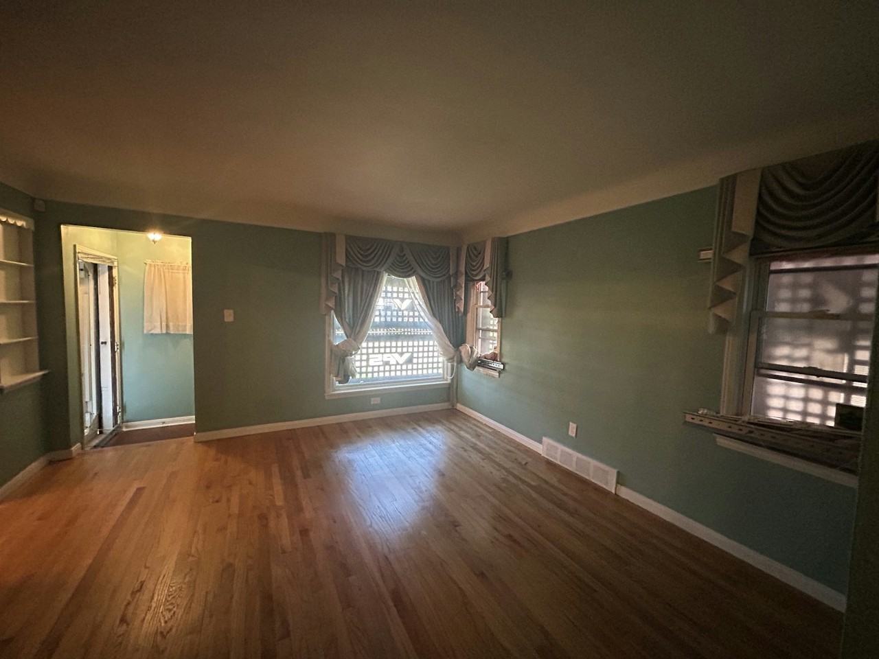 8060 House Street - Photo 2 of 39