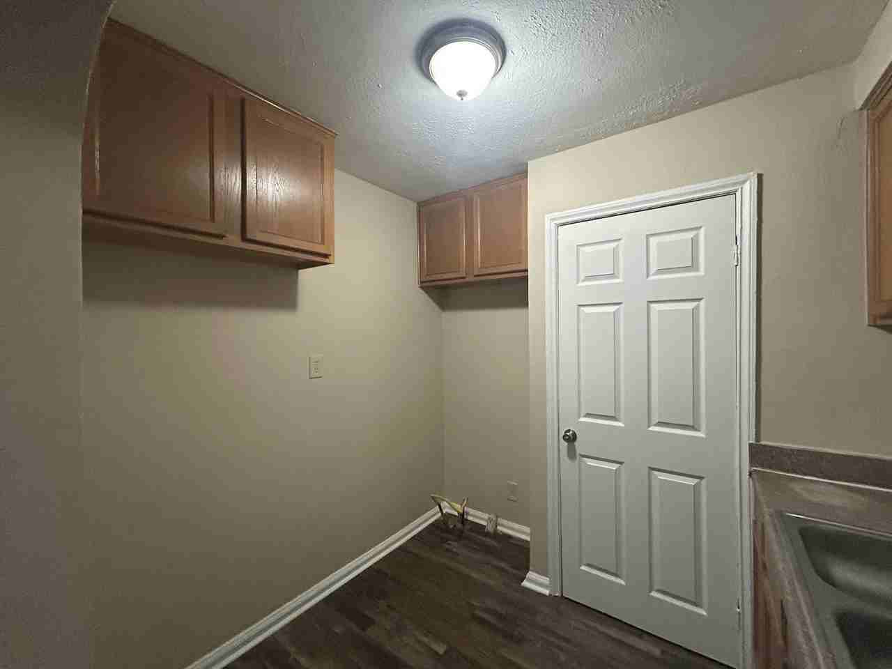 16824 Rutherford Street - Photo 4 of 20