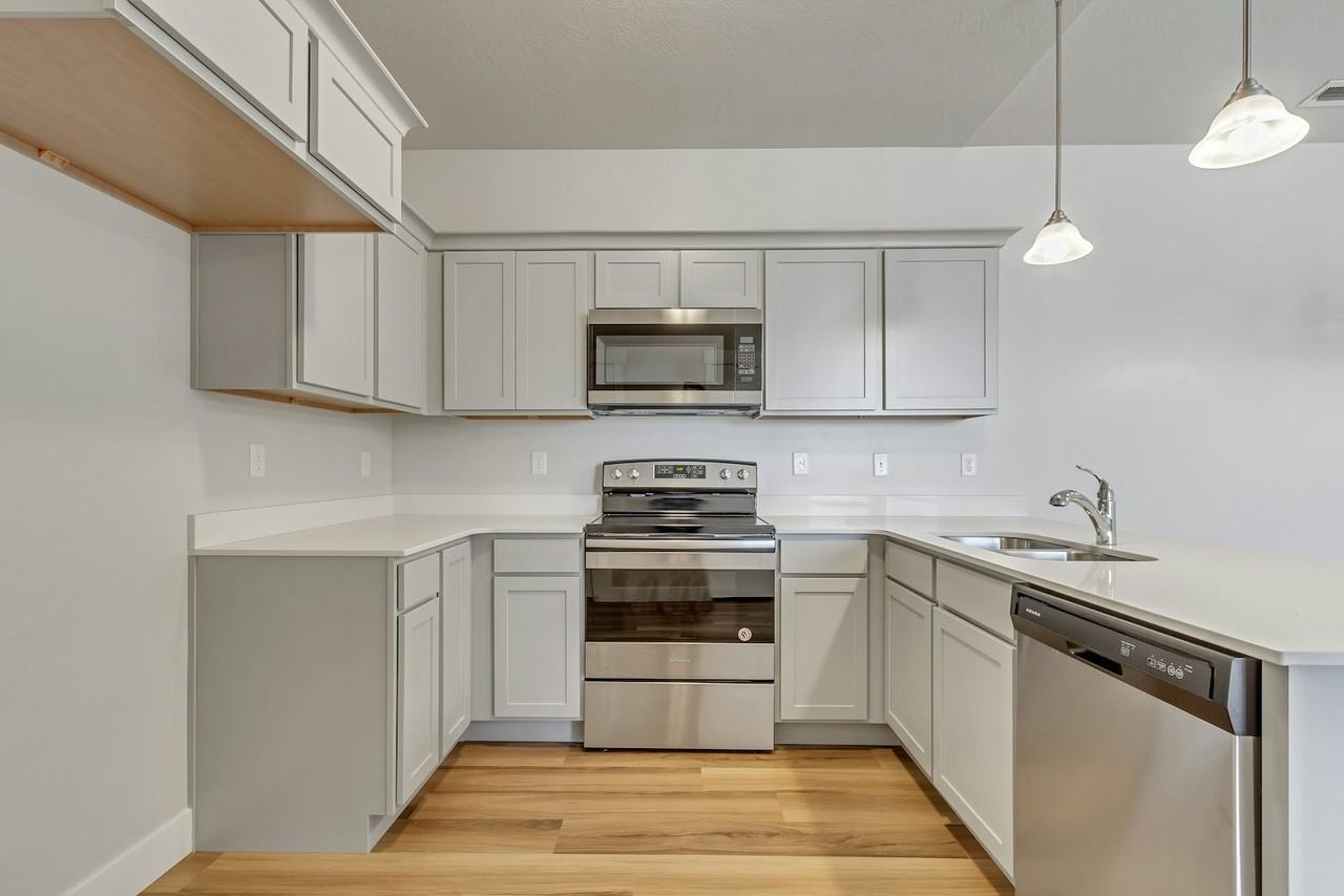 13221 Dominica Lane, Unit E301 - Photo 5 of 17