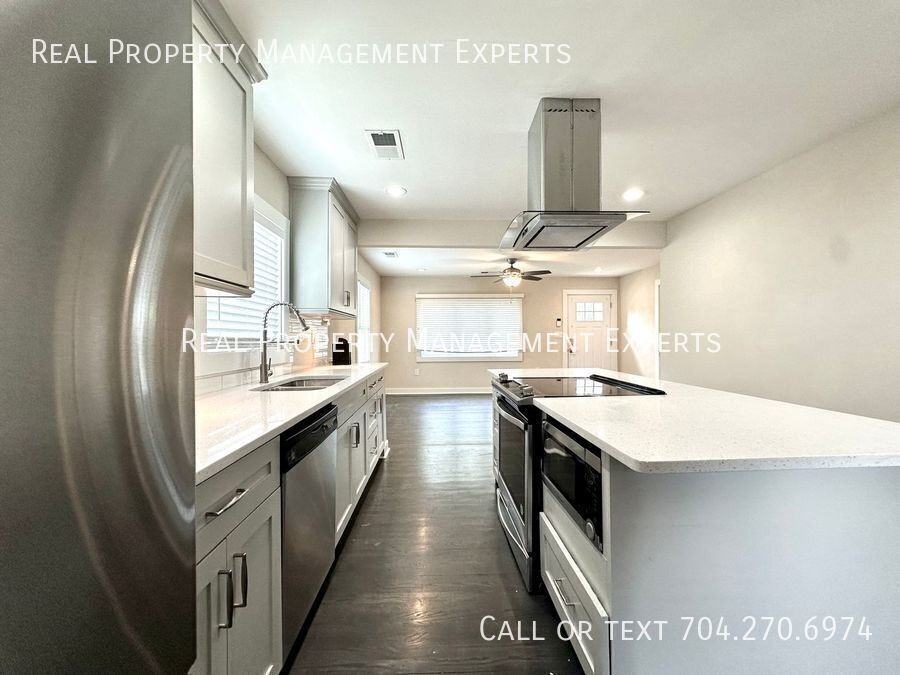 1434 Orvis St - Photo 3 of 19