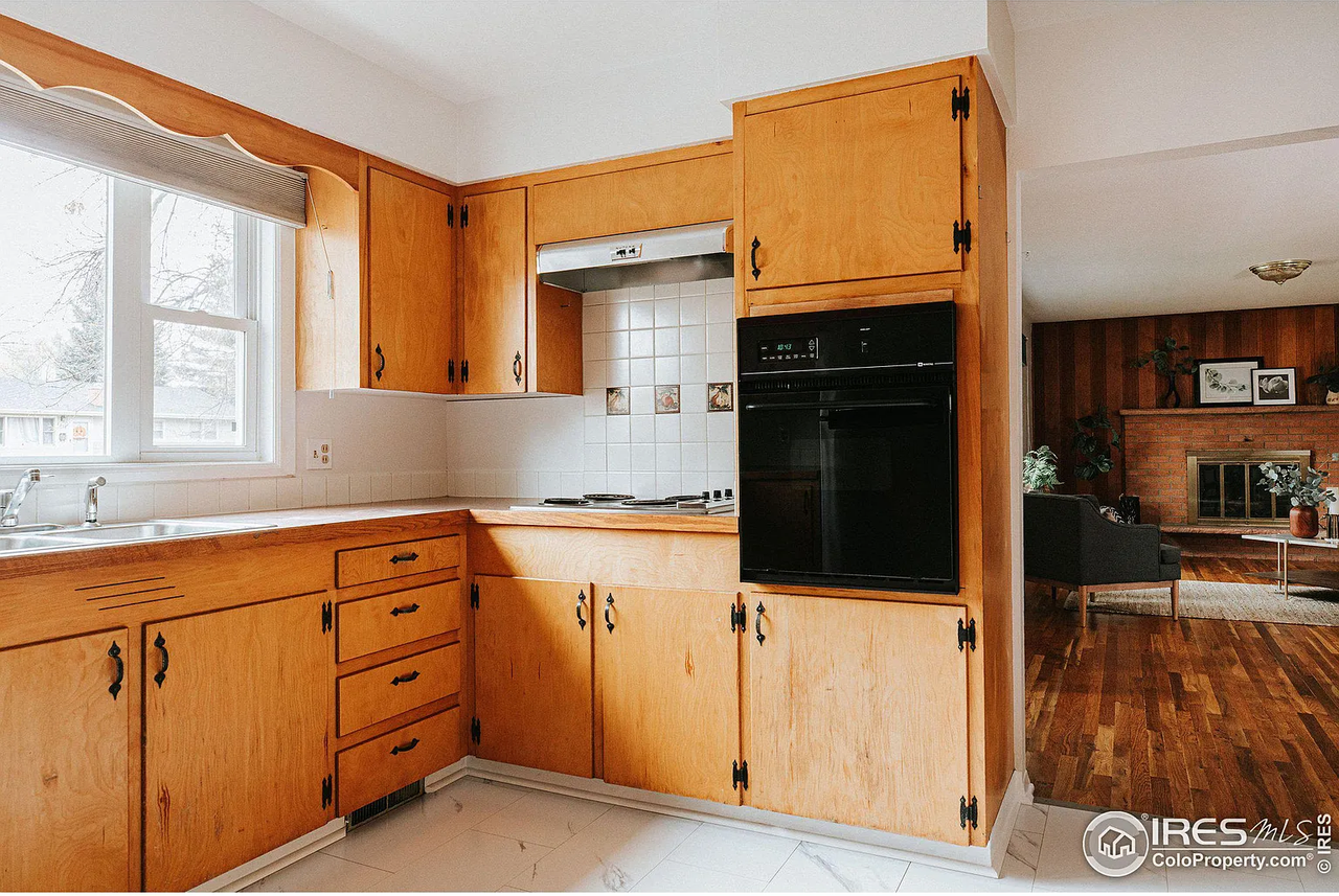 1316 Lakewood Dr #1 - Photo 4 of 38