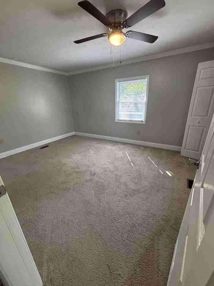 1400 N Enota Ave Nw - Photo 5 of 13