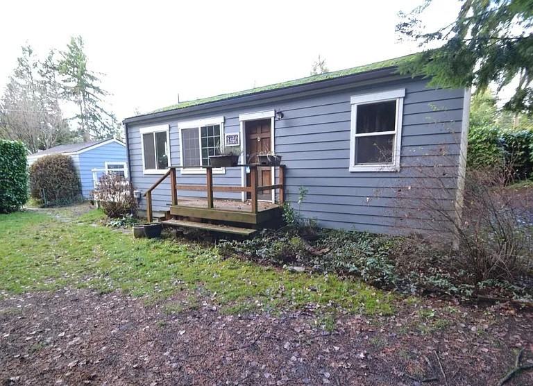 14003 Roslyn Pl N - Photo 2 of 19