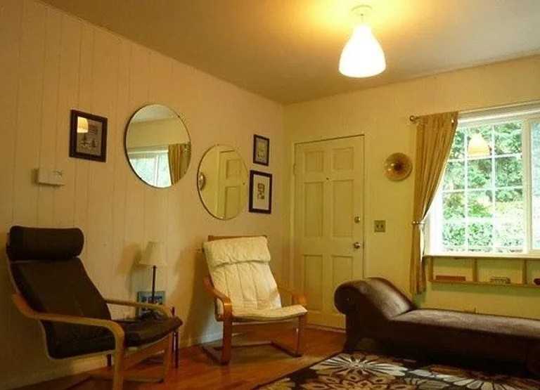 14003 Roslyn Pl N - Photo 4 of 19