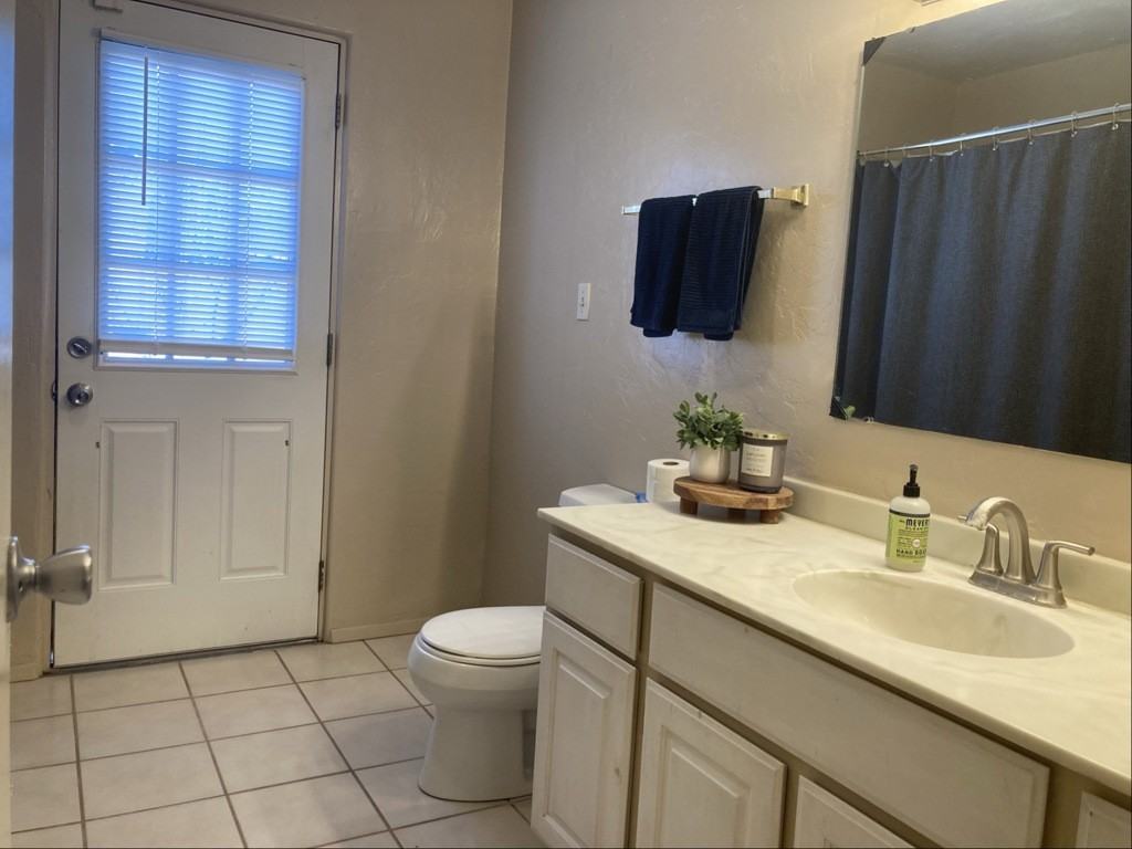 1220 E Waverly St #1 - Photo 7 of 9