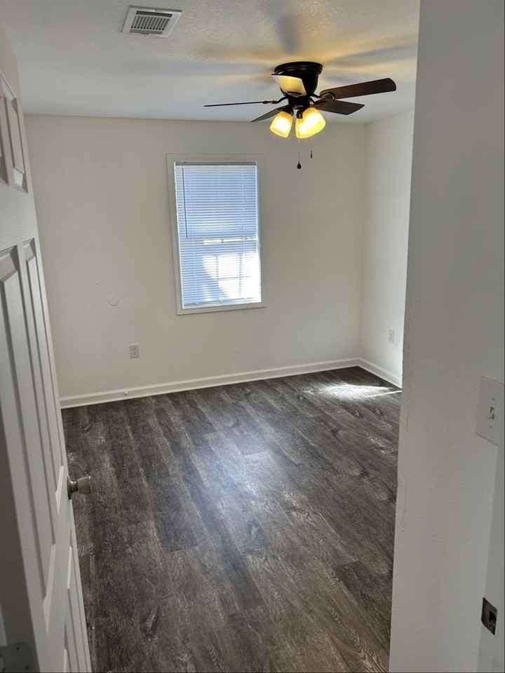 1004 N 40th St #2 - Photo 6 of 7