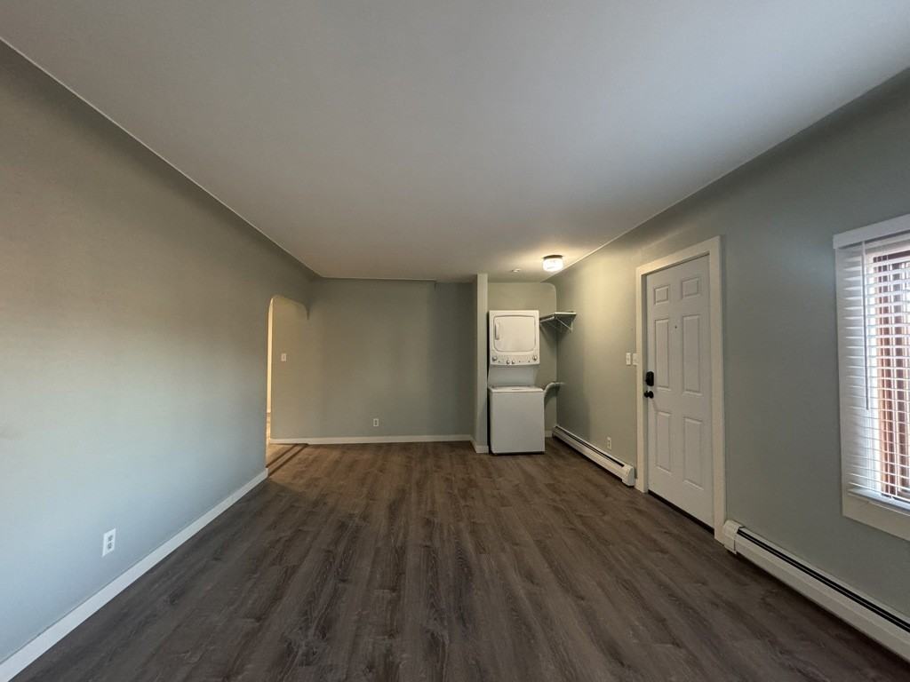 1019 Forrest Dr N - Photo 3 of 8