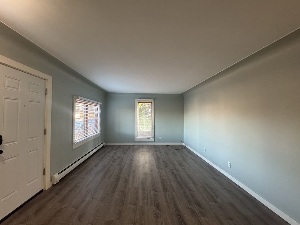 1019 Forrest Dr N - Photo 4 of 8