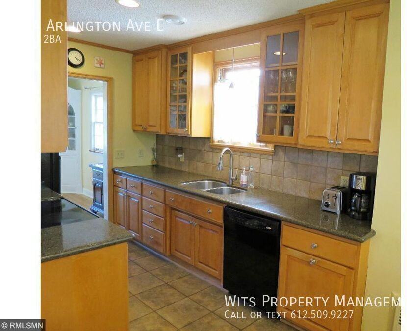 704 Arlington Ave E - Photo 3 of 18