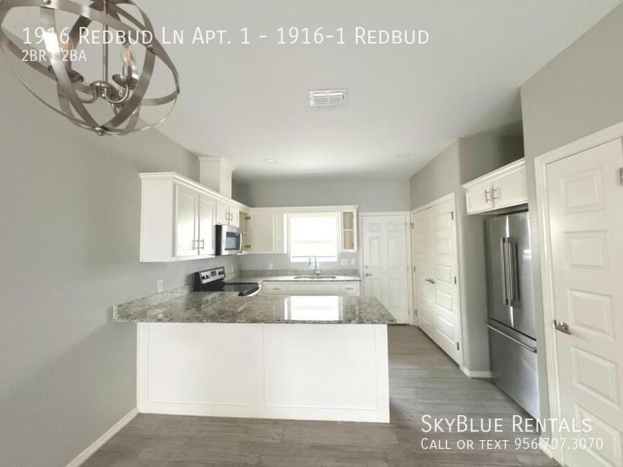 1916 Redbud Ln Unit 1 - Photo 3 of 13