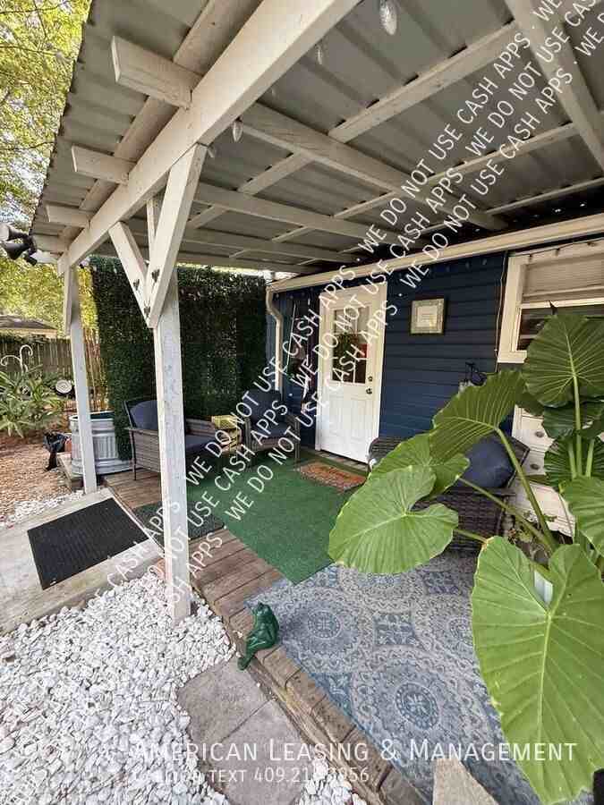 803 Markus Ave #B