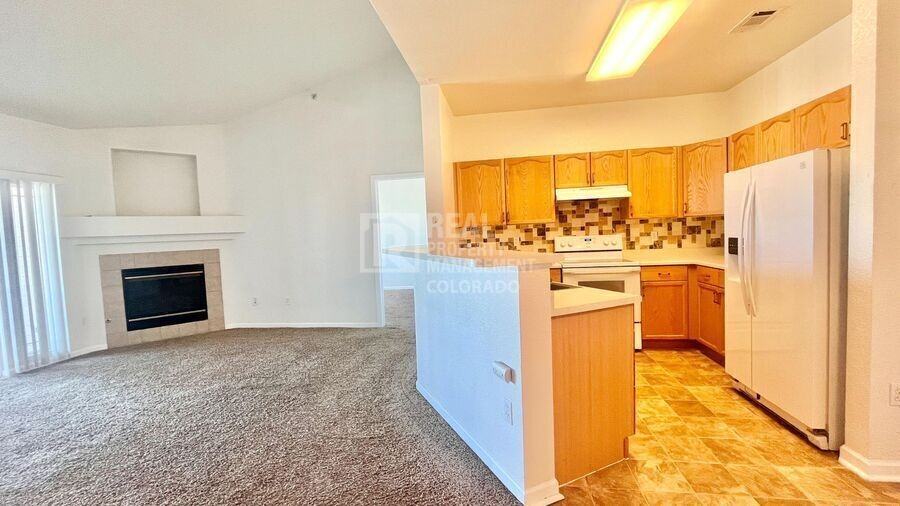 8369 S Independence Cir #303 - Photo 4 of 19