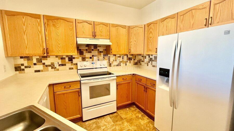 8369 S Independence Cir #303 - Photo 5 of 19