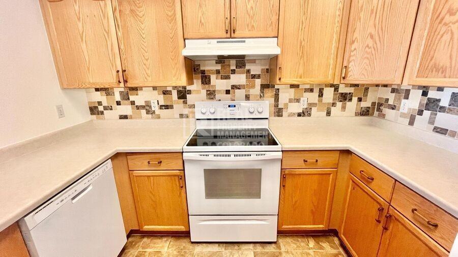 8369 S Independence Cir #303 - Photo 6 of 19