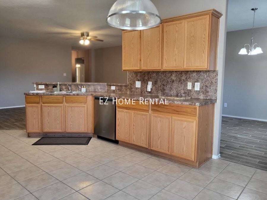 2734 Trinity Glen Ln - Photo 7 of 20