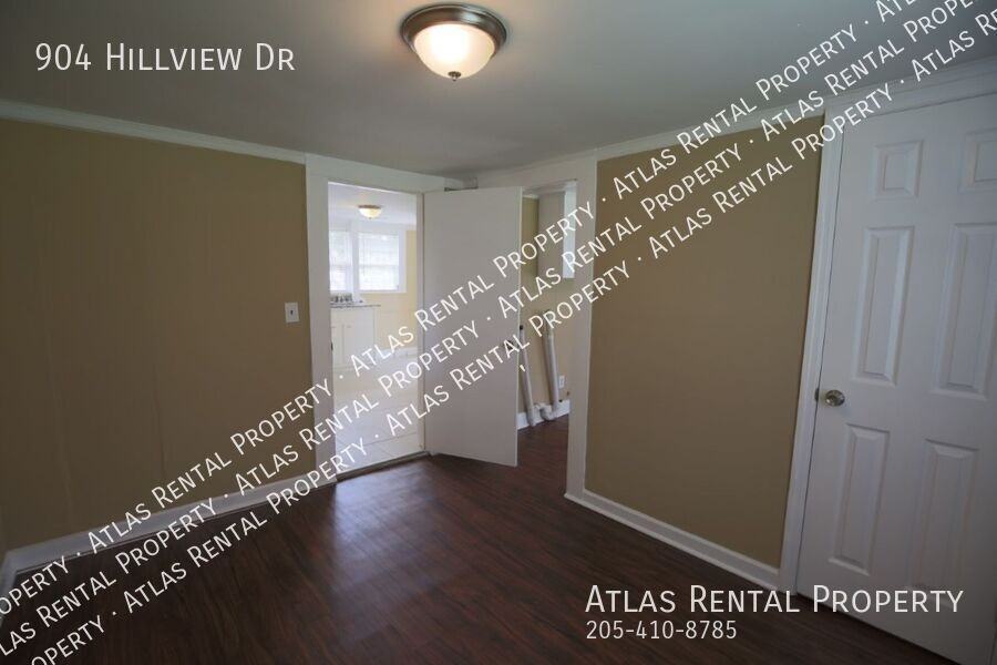 904 Hillview Dr - Photo 5 of 14