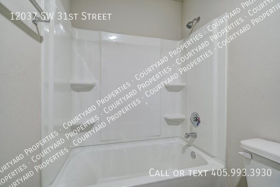 12037 Sw 31st St - Photo 4 of 50