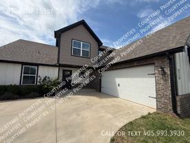 8308 Nw 151st St - Photo 1 of 1