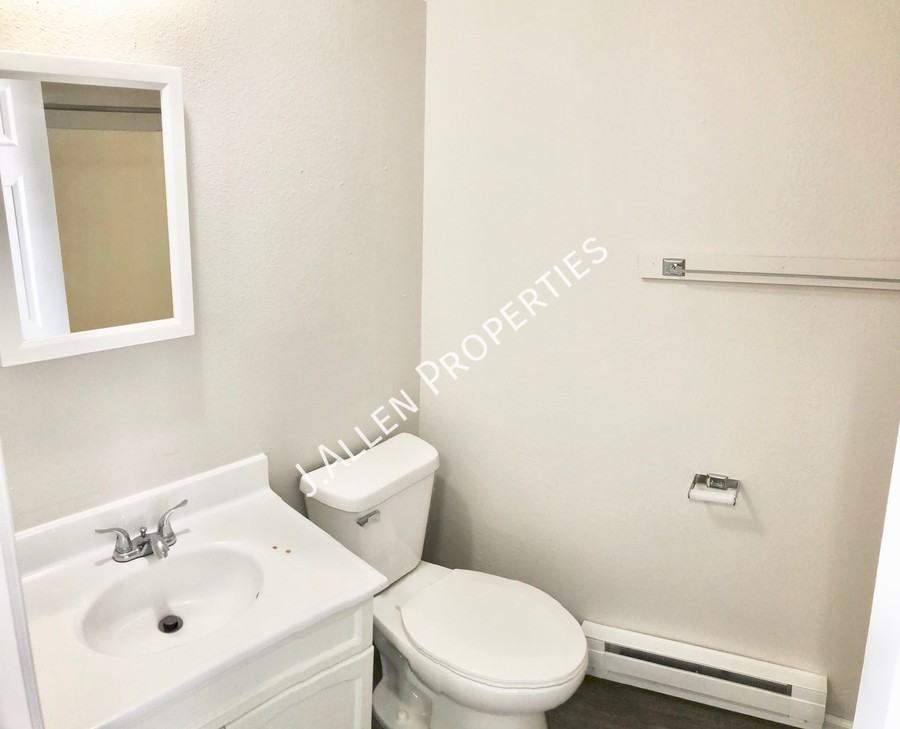 1804 Parker Cir #G - Photo 7 of 7