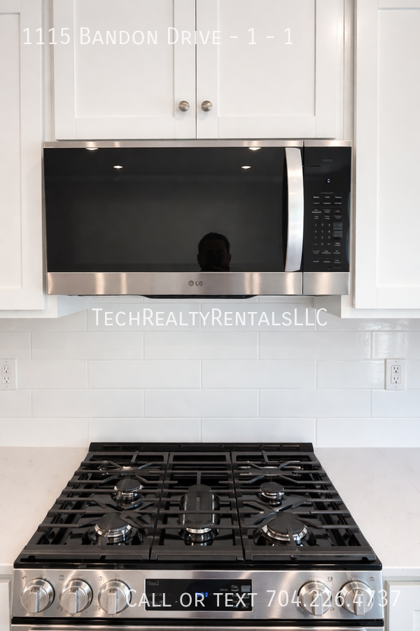 1115 Bandon Dr #1 - Photo 6 of 36