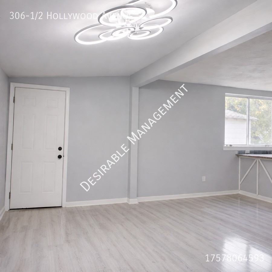 306 1/2 Hollywood Ave - Photo 3 of 8