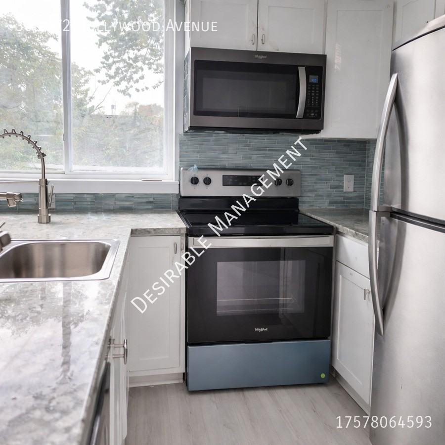 306 1/2 Hollywood Ave - Photo 5 of 8