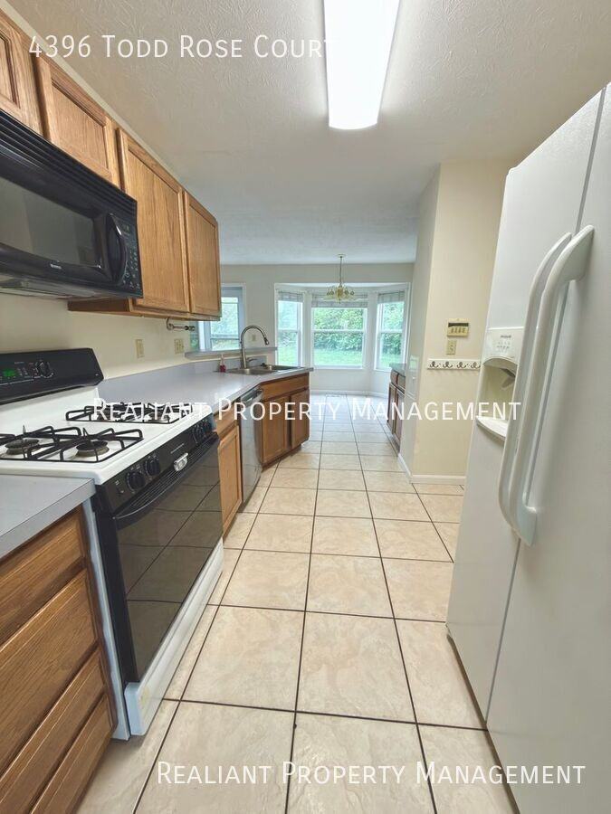 4396 Todd Rose Ct - Photo 7 of 37